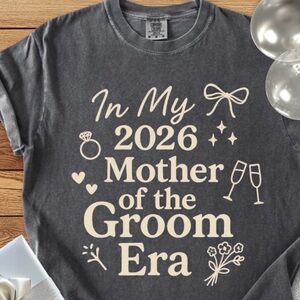 Gray 2026 'Mother of the Groom'  T-Shirt